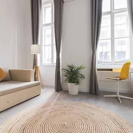 Lovely & Modern In The Heart Of The