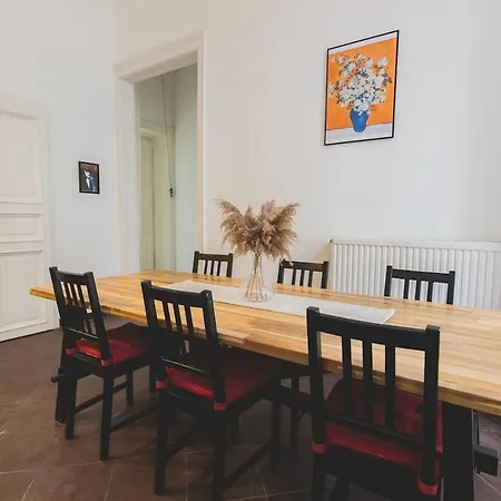 Lovely & Modern In The Heart Of The Apartmán