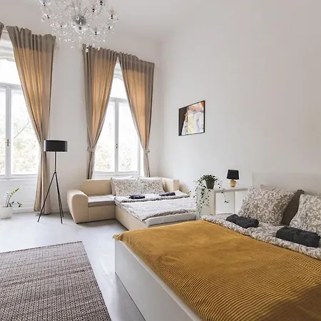 Lovely & Modern In The Heart Of The Budapešť