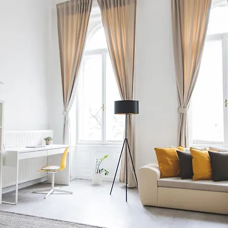 Lovely & Modern In The Heart Of The Apartmán *