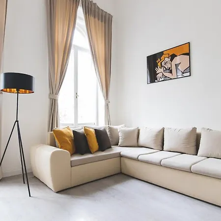 Lovely & Modern In The Heart Of The Apartmán *