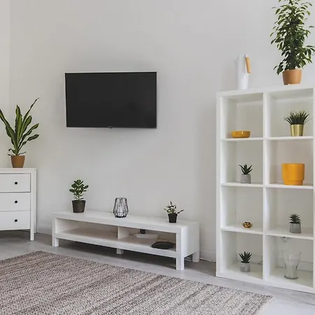 Apartmán Lovely & Modern In The Heart Of The *