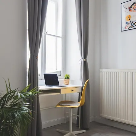 Apartmán Lovely & Modern In The Heart Of The *