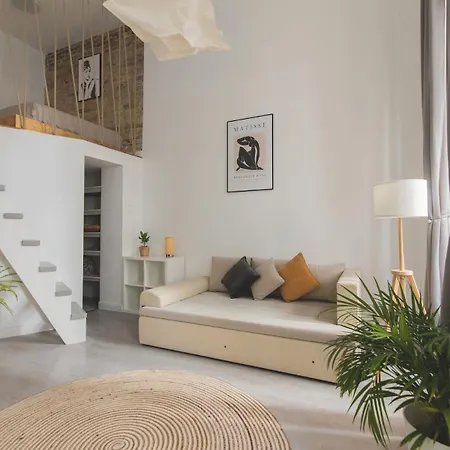 Lovely & Modern In The Heart Of The Apartmán Budapešť