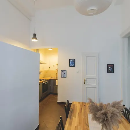 Apartmán Lovely & Modern In The Heart Of The Budapešť